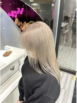 アフューズバイストゥー(Vfuse by StueW) ハイトーン×ミルクティーベージュ[倉敷][岡山][倉敷美容室]