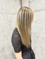 シャワー(SHOWER)&nbsp;バレイヤージュ、アンブレラカラー、レイヤーカット【布施】