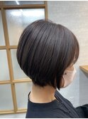 ショートボブ