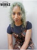 ミントヘアカラー　カーリーヘア