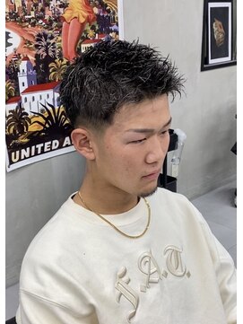 バジー バイ ディーアンドティー(Buzzy by D&T) フェード/ホワイトハイライト