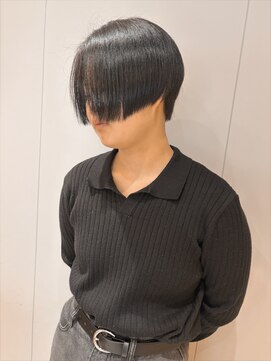 ミクマル(micmal) 20代30代前下がりハンサムショート小顔黒髪