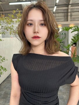 オズ 安積店(OZ) 安積ミルクティーベージュグレージュカラーブリーチウルフボブ