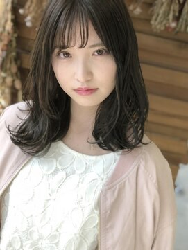 リシェル(RICHEL) 黒髪　ボブディー　ミディアムヘア　前髪カット