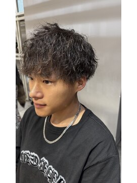 エン(en.) 束感強めツイストスパイラルパーマ