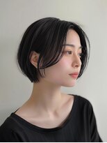 イーナ(iina) 小顔見え丸みショートボブ