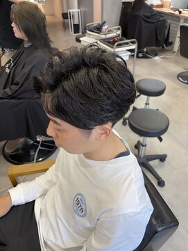 モク(mok) ビジネススタイルにもおすすめ!フェザーパーマ