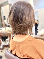 キアラ(Kchiara)&nbsp;ブリーチなし赤み消しベージュ×くびれボブKchiara奥野
