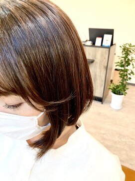 オードットバイマレ(O. by mare) 極ツヤ☆大人タイトボブ