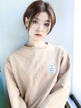 バース(BIRTH) 天神【BIRTH】センターパート×大人パーマ耳掛けショート