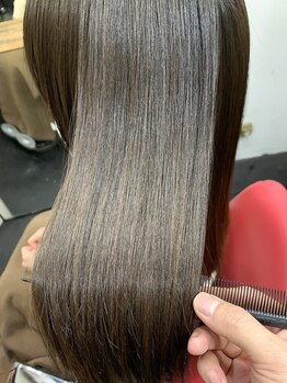 高難度のクセや髪質もオーナーStylistのマンツーマン施術にお任せを◎憧れのサラツヤヘアが手に入る★