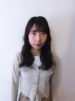 イーズ(e's)&nbsp;ロングのくせ毛風パーマ　Genta