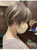 小顔ショート×ホワイトミルクティーカラー★中村大輔