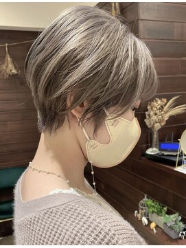 ジャム(Jam) 小顔ショート×ホワイトミルクティーカラー★中村大輔