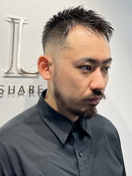 リバティシェアバーバー 銀座2nd(LIBERTY SHARE BARBER) スキンフェードコテパーマ濡れパンマッシュパーマ[銀座<理容室>]
