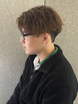 ニアウ 太田店(Niau) メンズナチュラルセンターパートツイストスパイラルパーマ