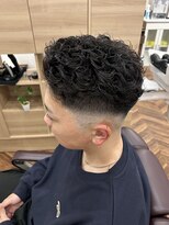 ヒカリ バイ イサミ 西川口(Hikari by ISAMI)&nbsp;韓国マッシュスペインカールスパイキーショート〈理容室〉西川口