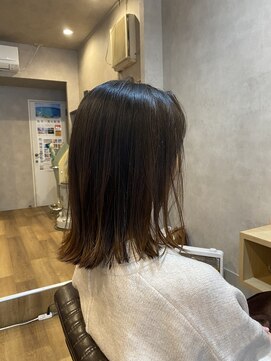 ヘア チョコレート (Hair Chocolate) 肩ではねる長めのボブ