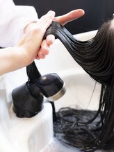 一人ひとりの髪に、特別な処方を。GRANMASHオリジナルカスタムトリートメント。