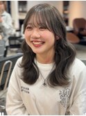 グレージュ×レイヤーカット