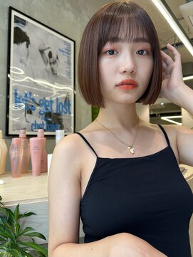 アミー 駒澤(Ammy komazawa) #切りっぱなしボブ #前下りボブ #顔周りレイヤー #小顔カット