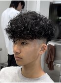 渋谷スペインカール外国人風パーマメンズカット刈り上げフェード