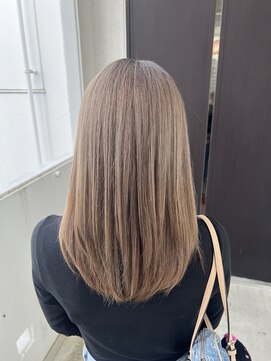 シュシュ 宜野湾店(chou chou) レイヤーカット/ミルクティーカラー