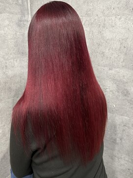 ルイス(L'wis) ワインレッド学割U24ケアブリーチ渋谷10代20代30代赤髪ロング