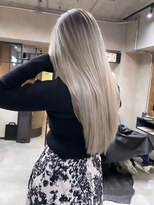 サニー 渋谷(SUNNY)&nbsp;バレイヤージュ、ハイライト、レイヤーロング、グレーベージュ