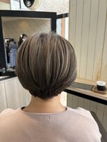 セッションパーゴ(SESSION PAGO) 40代白髪ぼかし立体ショートボブ半個室