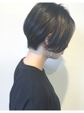 アン ヘア デザイン(un hair design) 【　un  】ショート×ウェット×アッシュ