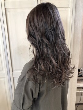 レイア(Leia) ハイライトベージュ