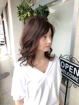 ラピッツヘアデザイン(la Pitt's hair design) ベージュカラー×ゆるふわパーマ