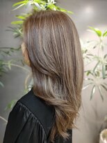 アパルトメント ジェシカ(l'appartement de Jessica)&nbsp;ハイライト×ベージュ