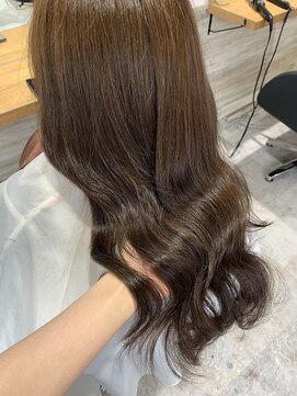 リーホリエ(Lee Horie) シナモンベージュ / mio