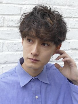 ラヴィズムバイフィフス(LUVISM by fifth) ツイストスパイラルパーマツーブロック刈り上げメンズマッシュ