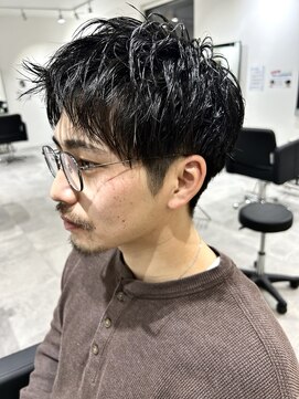 ヒュイル バイ ニアウ(Hwyl by Niau) メンズマッシュツーブロックスパイラルパーマニュアンスパーマ