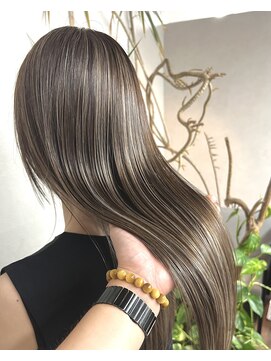 ヴィフ 大船(VIF) バレイヤージュ/ハイライト/ダブルカラー/ケアブリーチ/ボブ