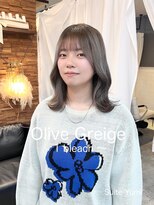 スイート ヘアデザイン(Suite HAIR DESIGN)&nbsp;オリーブグレージュ 【Yumi/大人可愛い】