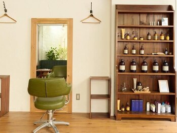 ホーム(HOME)の写真/卓越した技術で一人ひとりのお悩みをサポートします。大人女性の為の上質空間を提供するサロン〈HOME〉