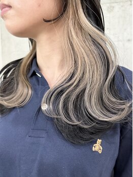 サクラ オモテサンドウ(SAKURA)の写真/《Hair is Fashion 遊びゴコロも大切に》ブリーチWカラーやインナーカラーで＋デザインを[表参道]