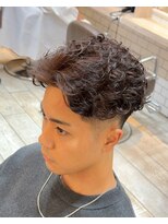 グルーマーズトウキョウ(GROOMER/S TOKYO)&nbsp;ラルフカール　ニュアンスパーマ　センターパート　メンズパーマ
