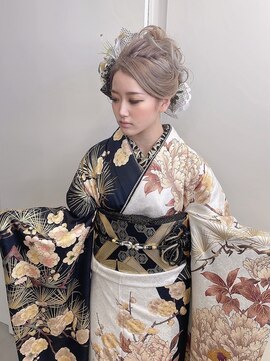 キング 心斎橋店(K!ng) ハイライトカラーミルクティーベージュレイヤーカット