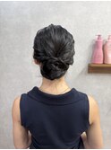 飾りなしでも可愛いアップスタイル