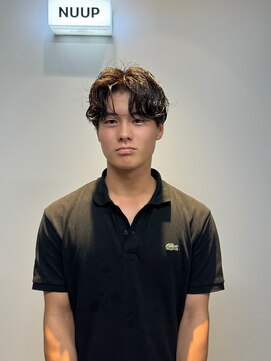 ヌープヘアーアイス(NUUP.hair ici) センターパート/ニュアンスパーマ