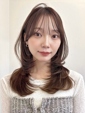 アビー(ABBEY3) レイヤーカットミディアムレイヤー顔まわり銀座ハイレイヤー