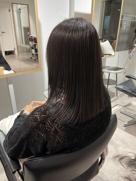 シキ 戸塚(Shiki.) 着物ヘア/大人ガーリー/ダークアッシュ/似合わせカット/戸塚