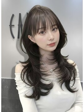 アース 豊橋店(HAIR&MAKE EARTH) 20代30代◎冬の暗めカラー×ハッシュカットで小顔美人