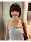 レイヤーカットで作る爽やかストレートボブハイトーン艶感