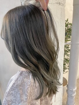 アリー 原宿 表参道(ALLY) 【ALLY 濱田】ブリーチ無しオリーブベージュ 20代/30代/40代